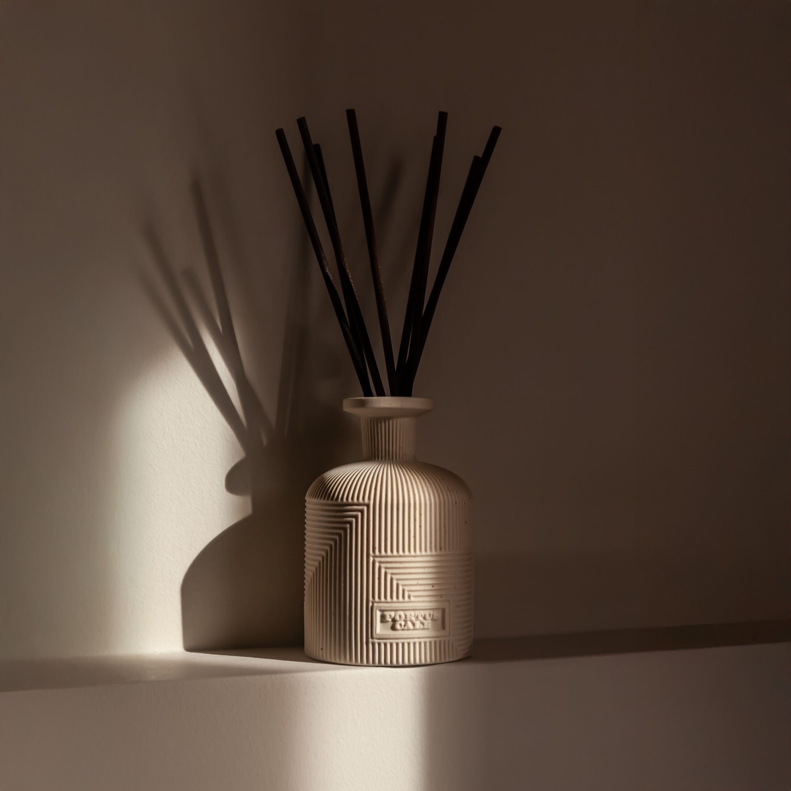 מפיץ ריח Hajjar Blanc 250 ml פורטוס קאלה