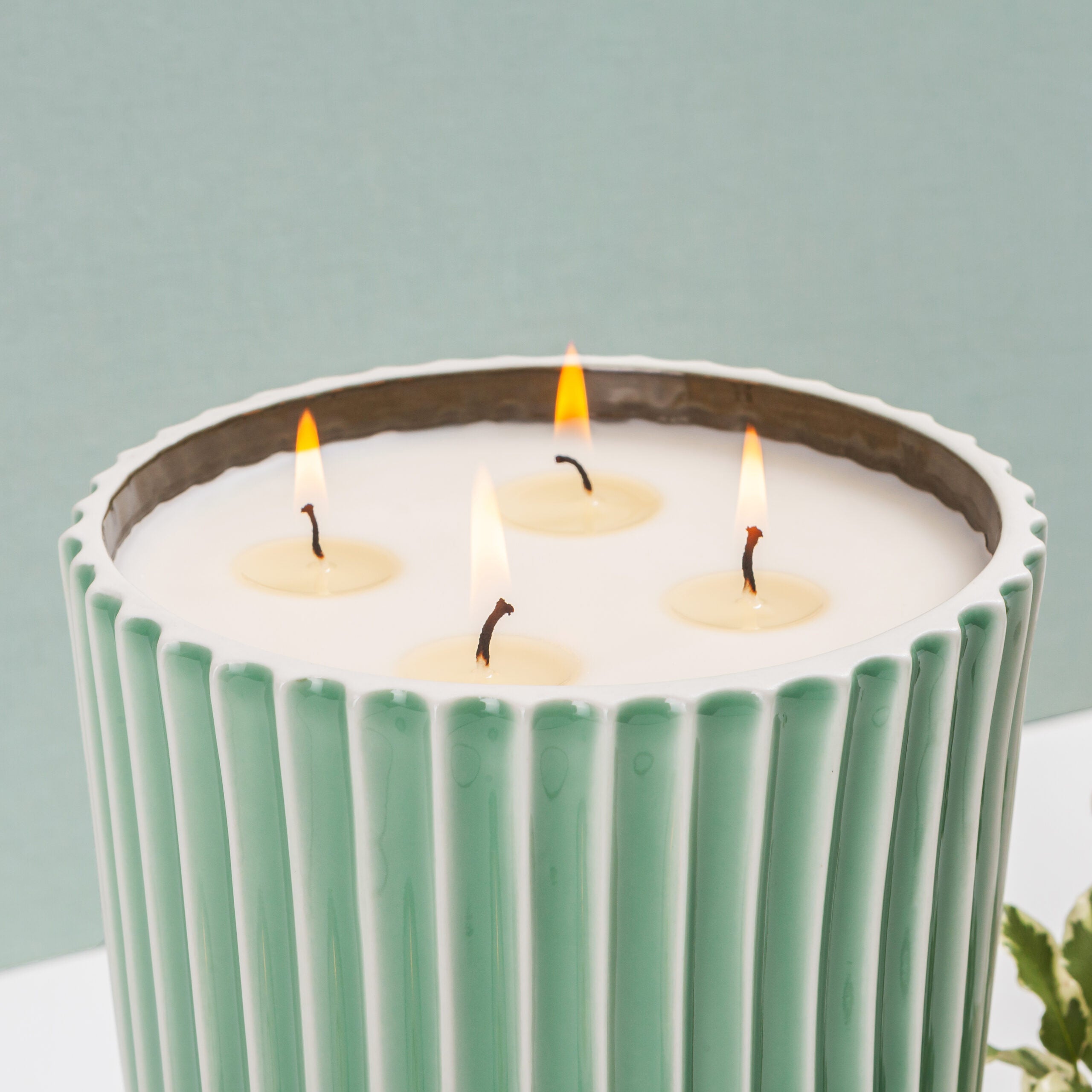 PC-White-Crane-4-Wick-Candle