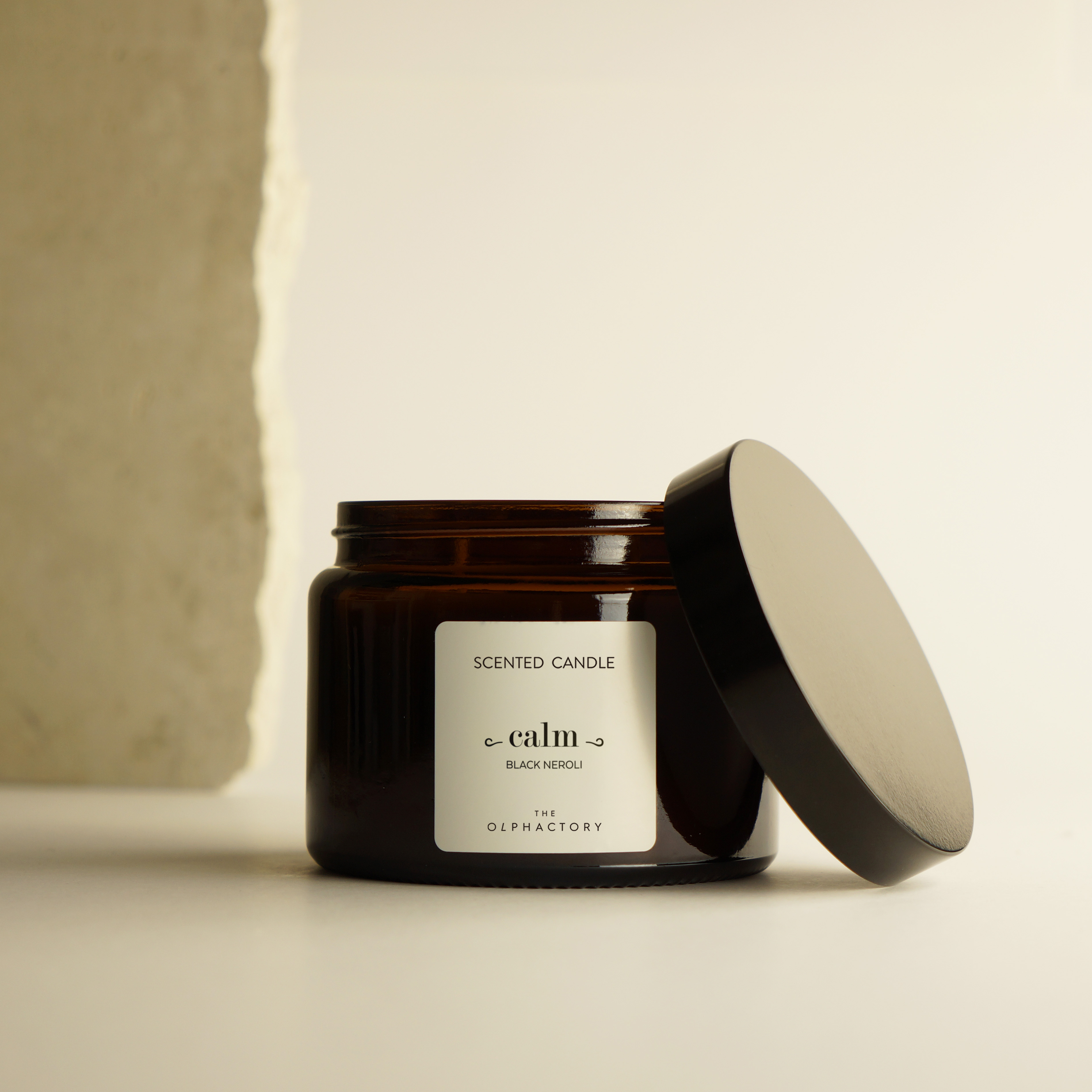 The Olphactory 360 gr candle Calm