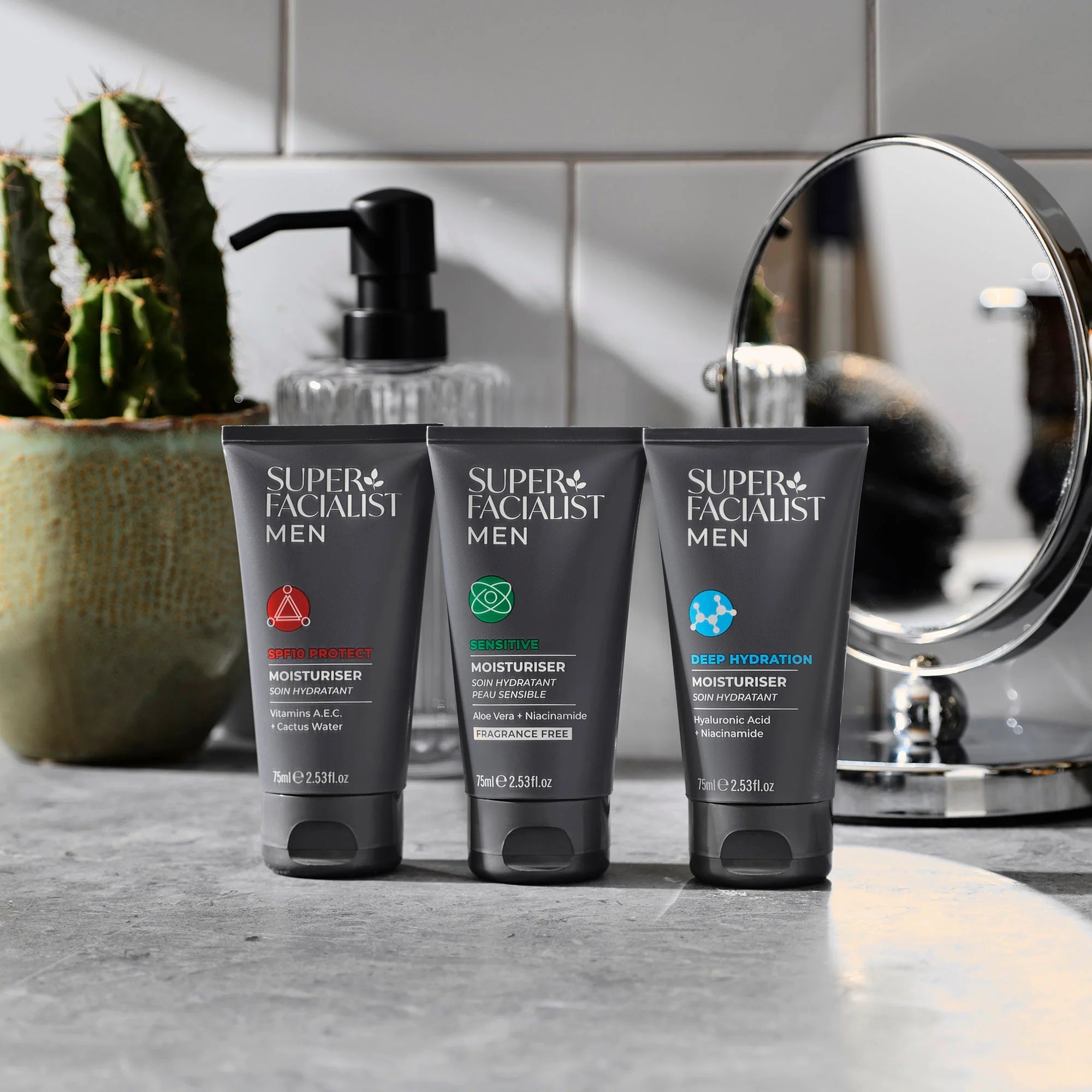 super-facialist-for-men-moisturisers-range-in-bathroom_קרם לחות לגבר עם הגנה