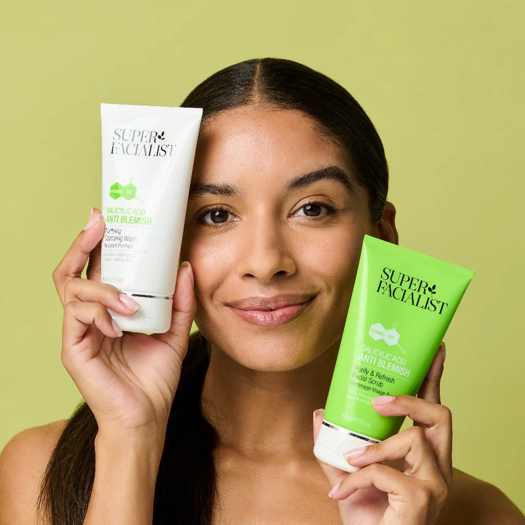 Super Facialist Salicylic Acid Anti Blemish Face Scrub סקראב מטהר אדמומיות ופצעים