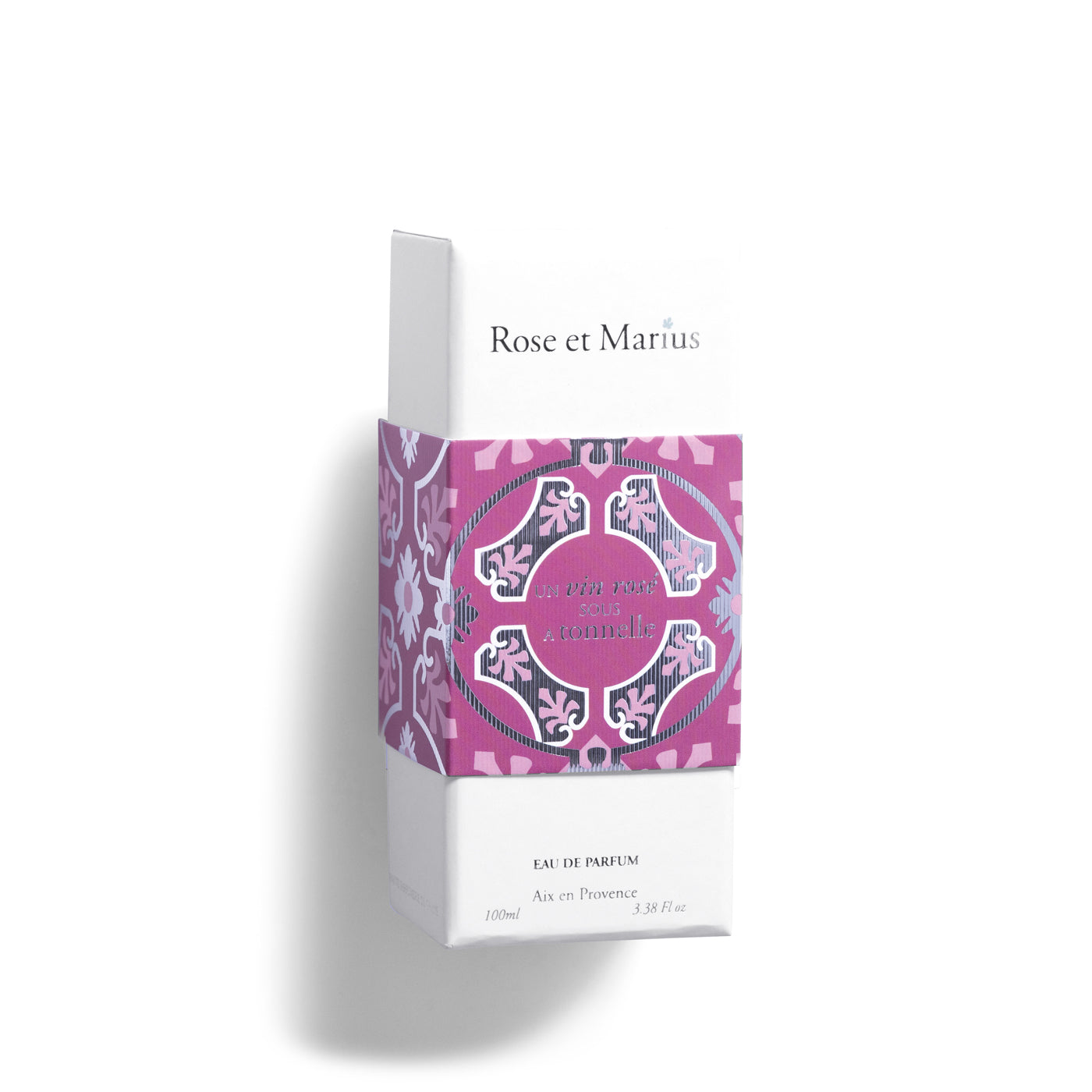 או דה פרפיום Rose et Marius UN VIN ROSÉ SOUS LA TONNELLE