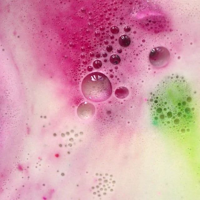פצצת אמבטיה WaterColours Dunk in Love