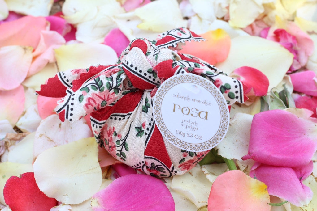 סבון Chitas עטוף במטפחת CASTELBEL Rosa