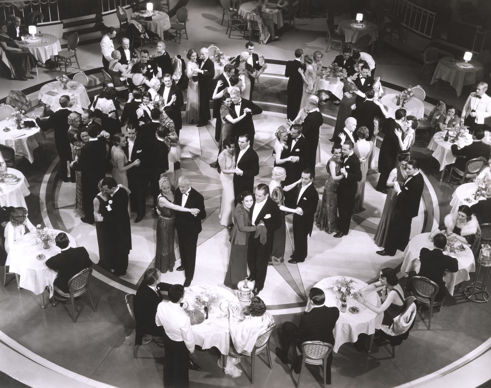 מפיץ ריח 200 מיל Mise-En-Scène TIME TO CELEBRATE