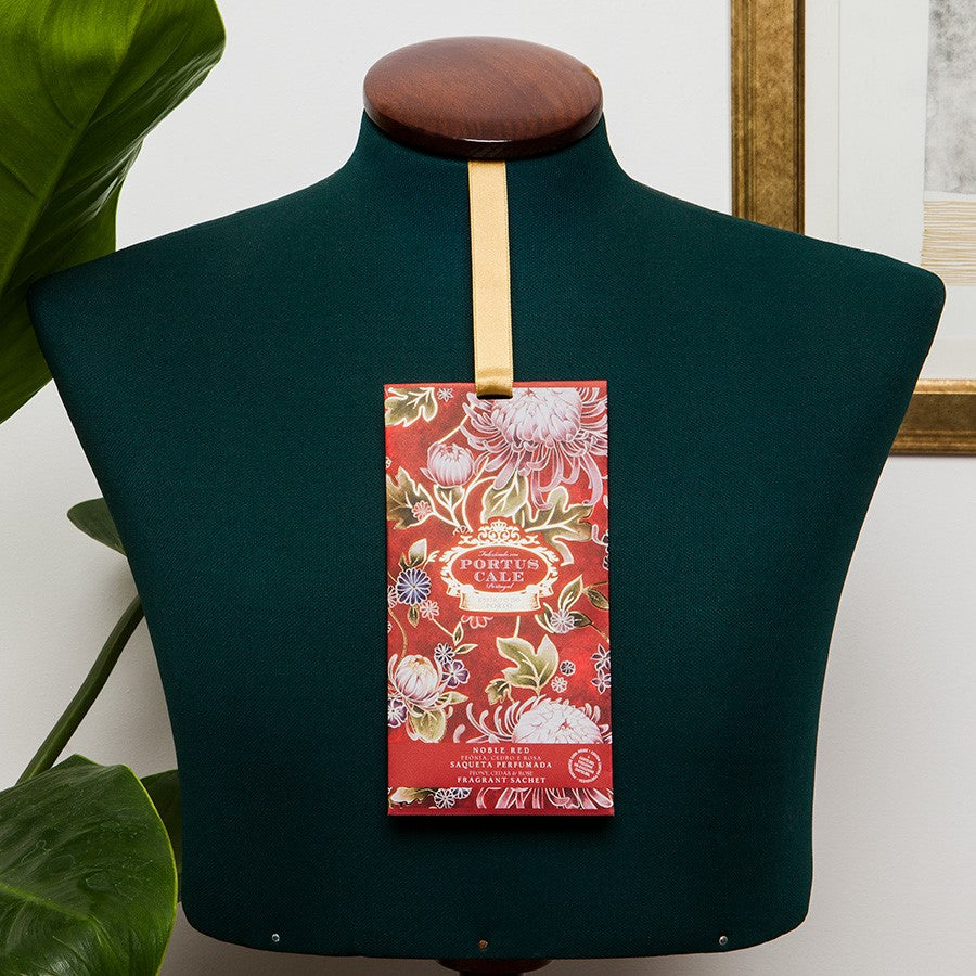 מבשם ארונות לתלייה Portus Cale Nobel Red