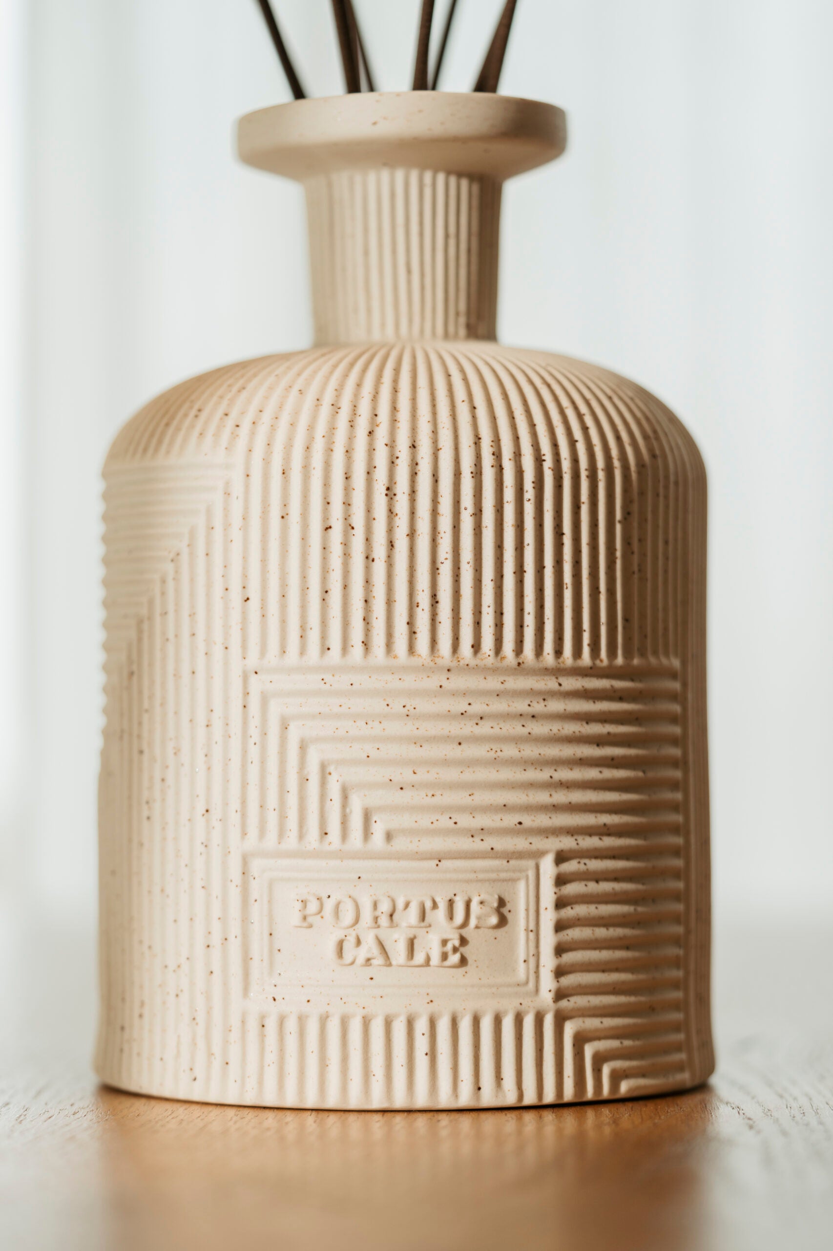 PC-Hajjar-Blanc-Porcelain-2L-Diffuser