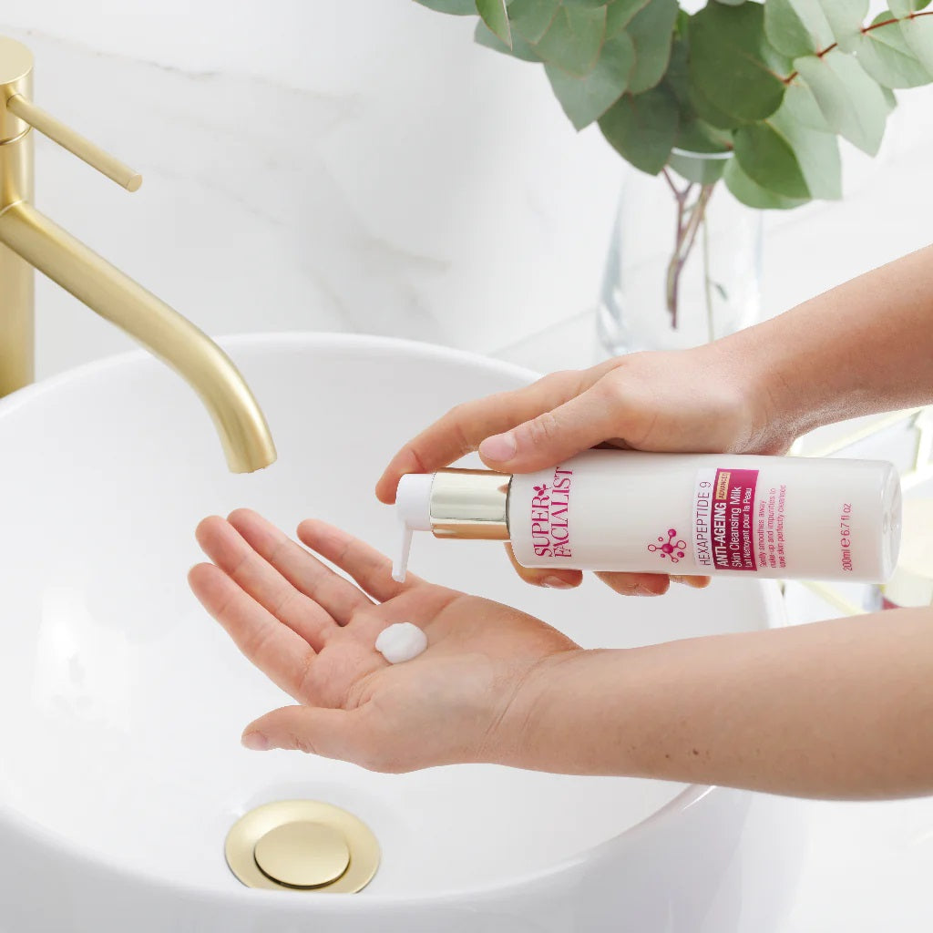 super-facialist-hexapeptide-anti-ageing-skin-cleansing-milk-5_חלב ניקוי לפנים אנטי אייג'ינג