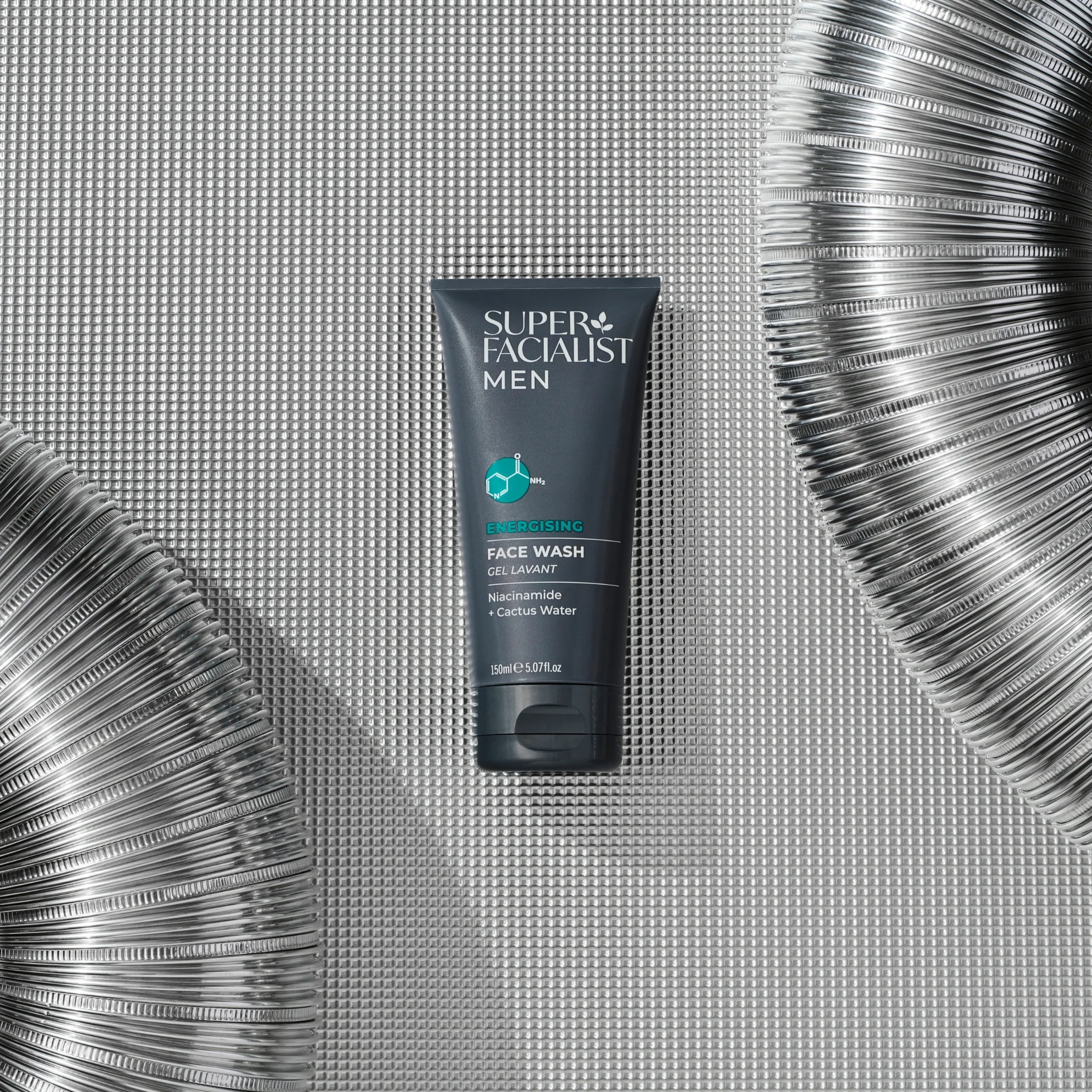 super-facialist-mens-skincare-for-him-energising-face-wash-daily-face-cleanser ג'ל רחצה לגבר סופר פשיאליסט