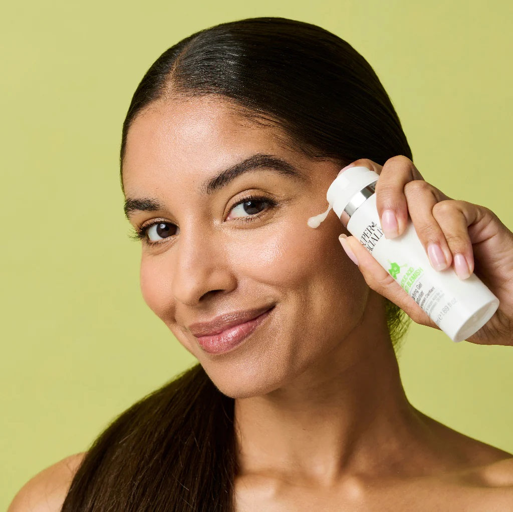 super-facialist-salicylic-acid-clarifying-gel-moisturiser-2_ג'ל לחות חומצה סליצילית נגד אדמו